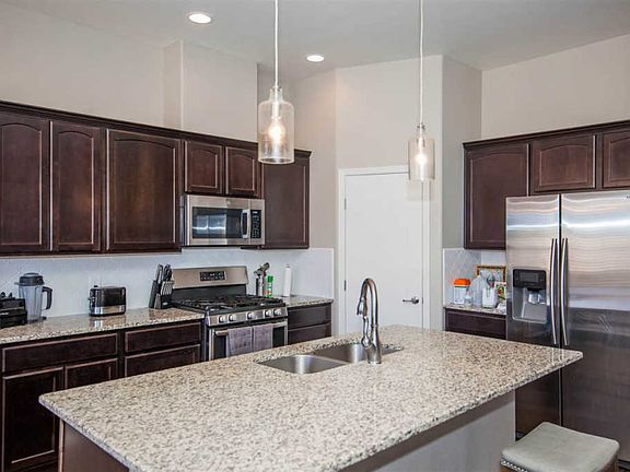 5th image of 5528 E 39th Pl