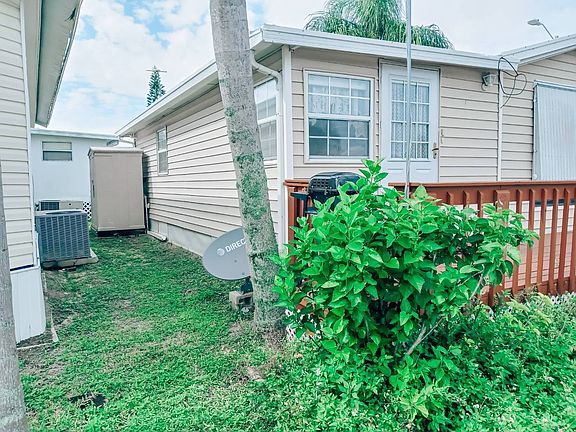 3rd image of 6735 Hammock Rd #182