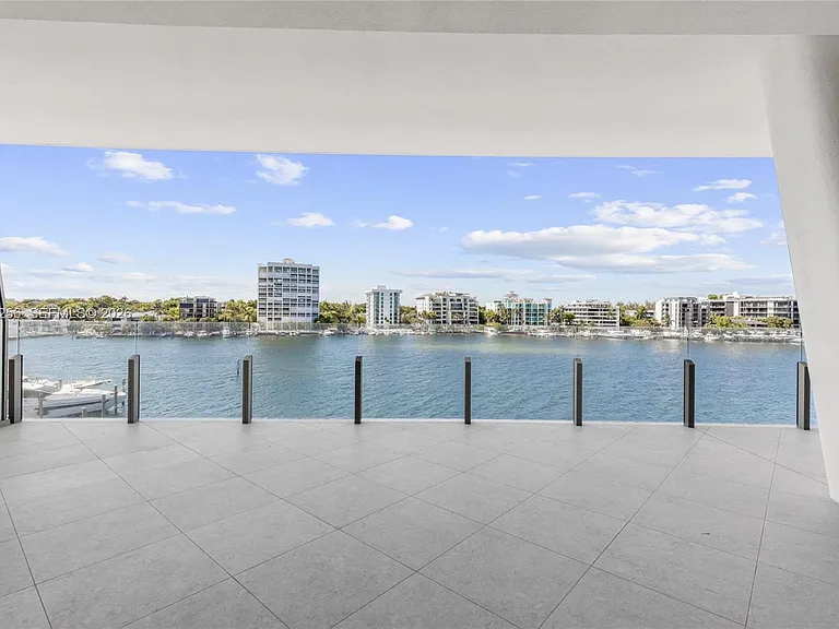 5 Grove Isle Dr #S401 — Photo 15