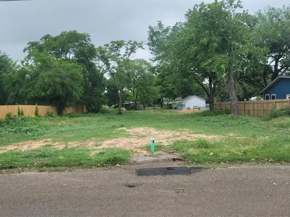 W Ball St, Weatherford, TX 76086