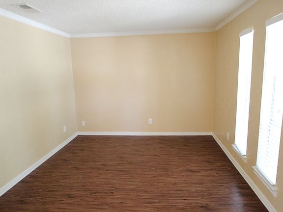 4th image of 2404 Mollimar Dr
