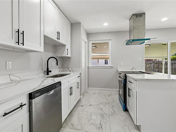 5th image of 669 Taylorbrook Dr
