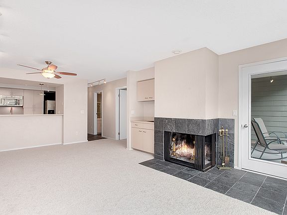 3rd image of 4 Lake Bellevue Dr APT 102