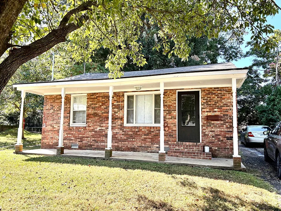 631 Warner Ave