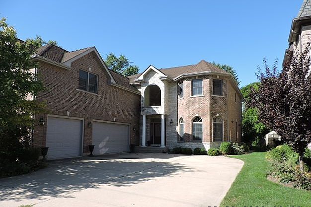 1st image of 204 S Evergreen Ave