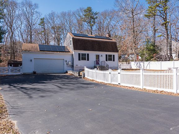 2nd image of 19 Meredith Road