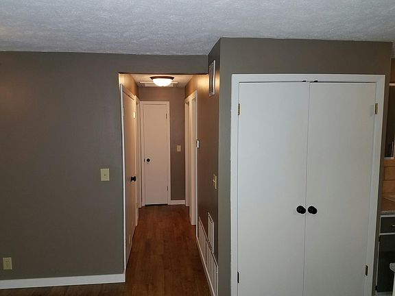 3rd image of 5509 S 31st St APT 9