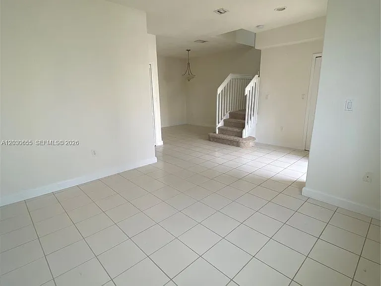 2330 SE 10th St #2330 — Photo 12