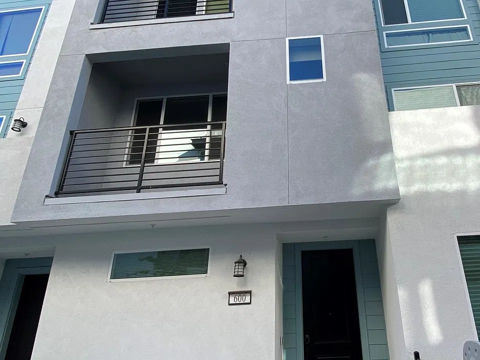 600 Apricot Way