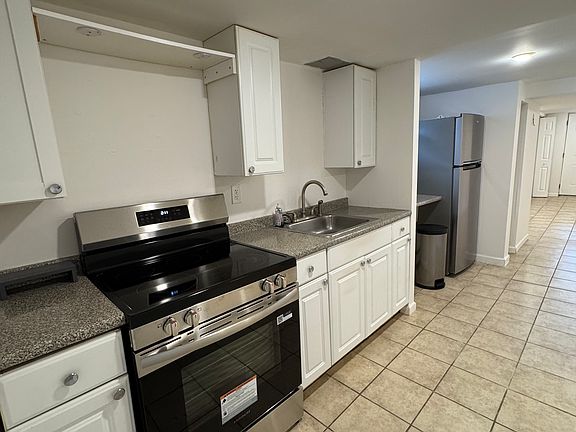 3rd image of 250 Soundview Rd #2