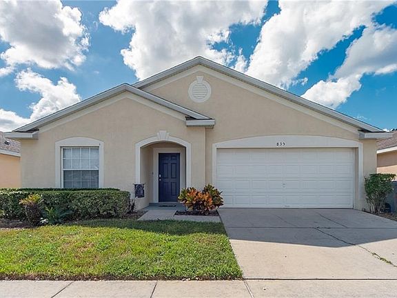 3rd image of 835 Bloomingdale Dr