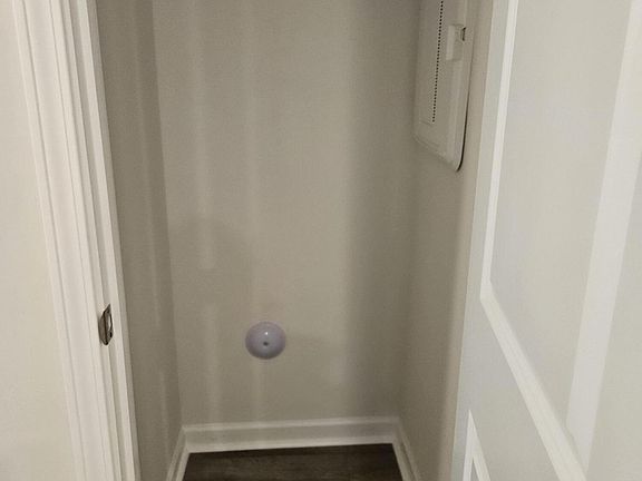 4th image of 2107 Gracie Ln