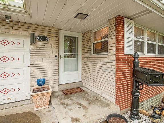 5th image of 2812 Lindale Ave