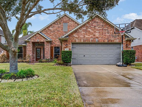 3rd image of 2129 Pelican Landing Ct