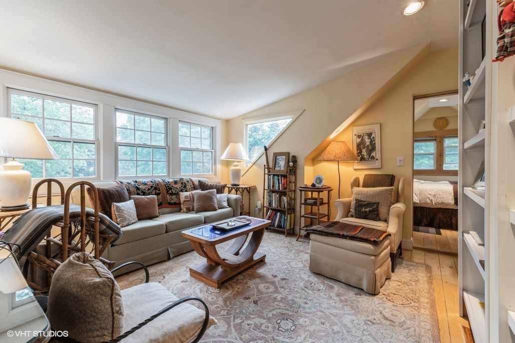  Second floor sitting room