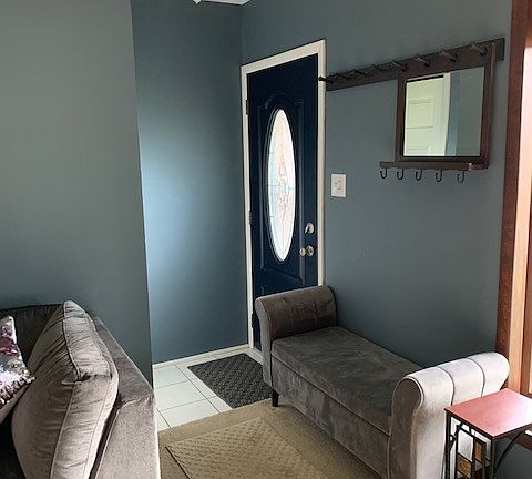 3rd image of 8885 Crown St