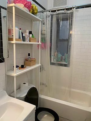 Rented by M.Grossman R.E. Management | media 12