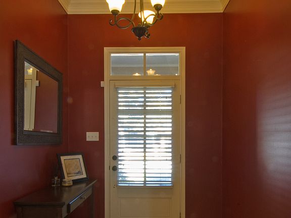 3rd image of 114 Queensford Way