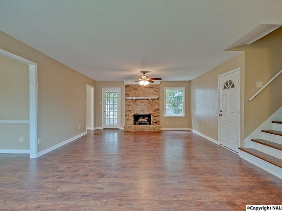 3rd image of 1011 Sharpsburg Dr SE