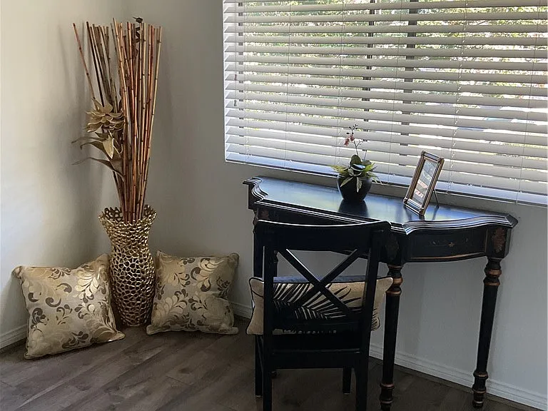 1141 Landsburn Cir — Photo 14