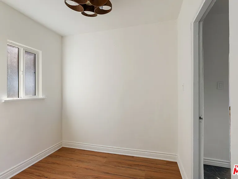 4018 Berenice Ave — Photo 15