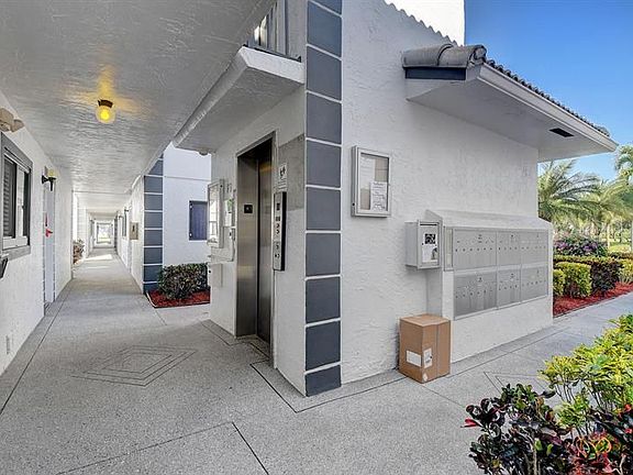 5th image of 15251 Lakes Of Delray Blvd APT 323