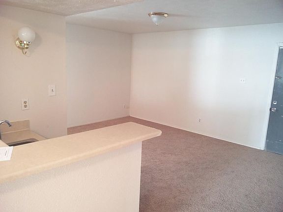 5th image of 5805 Winell Dr