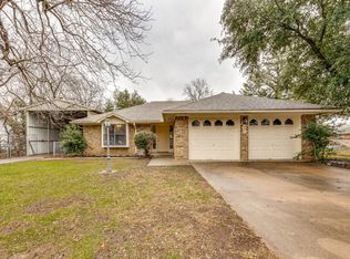 402 N Friou St, Alvarado, TX 76009