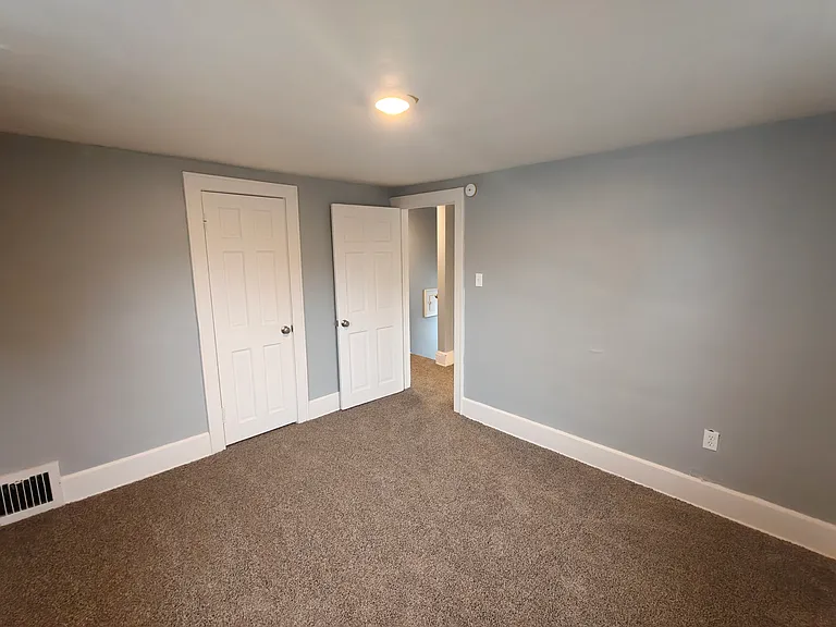 958 Inman St — Photo 17