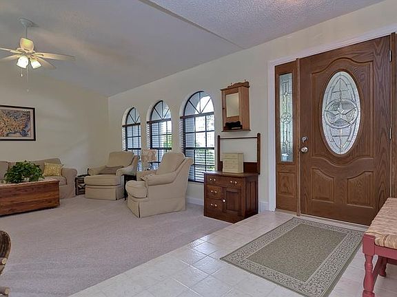 3rd image of 2619 Crestfield Dr
