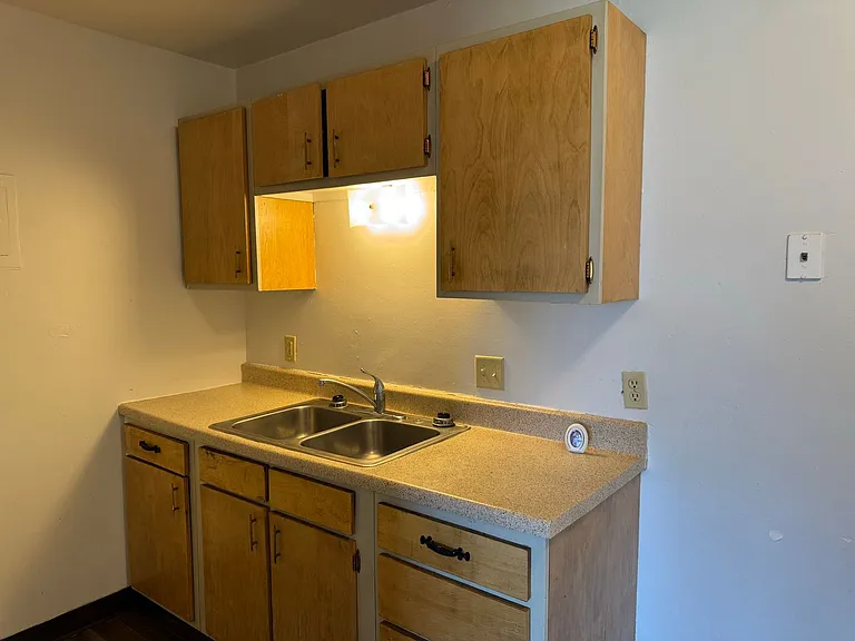 College Park Apartments — Photo 77