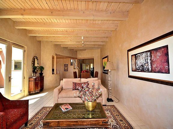 3rd image of 208 Valle Del Sol Dr