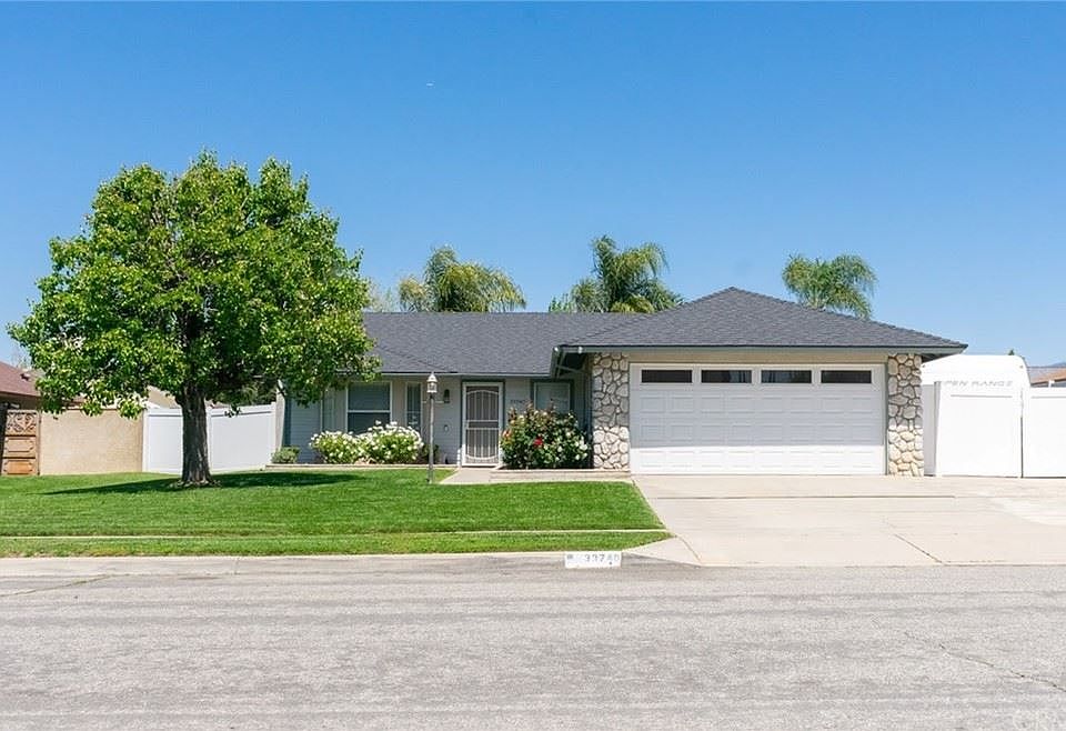1st image of 33740 Noreen Ln