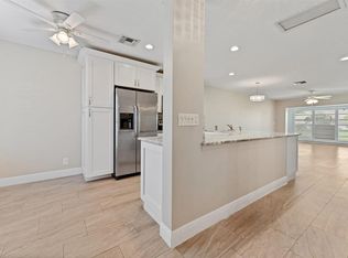 13745 Flora Pl APT B, Delray Beach, FL 33484