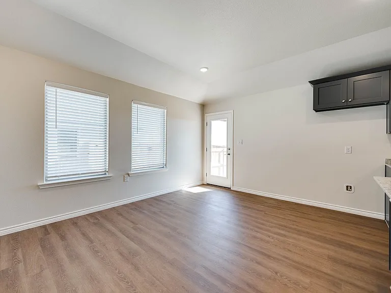 1325 Hogback Way — Photo 10
