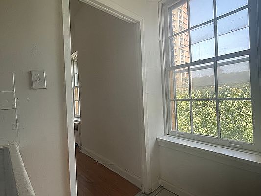 4th image of 84 Henry St #3A
