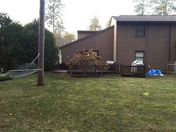 5th image of 98 Arrow Wood Pl