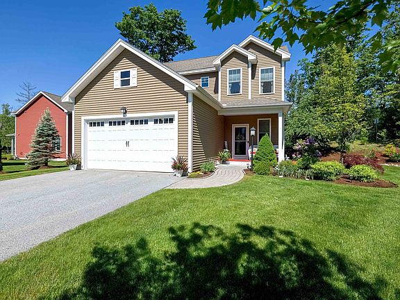 3rd image of 25 Redwood Way #24