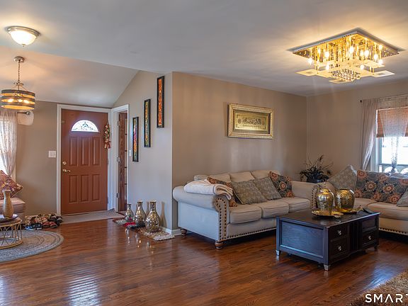 2nd image of 1184 Lindley Street