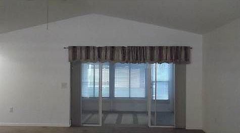 3rd image of 240 Lake Suzanne Dr