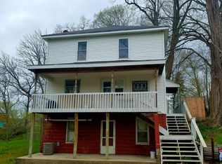 202 Race Ct, Allegan, MI 49010