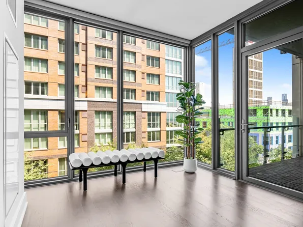 9 Avenue At Port Imperial image 12 of 50