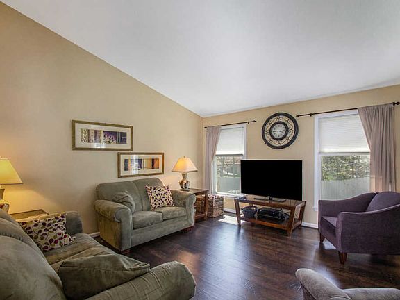 2nd image of 3981 Dunes Pkwy