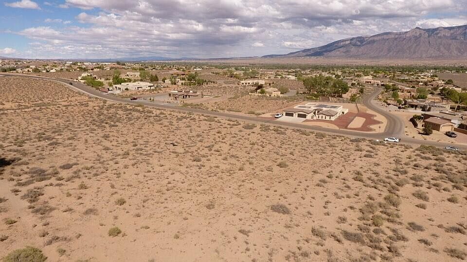 1st image of 4 Don Julio Rd