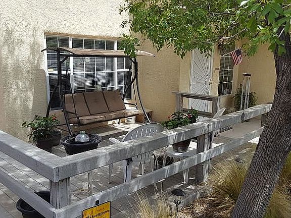 Spacious Front Deck