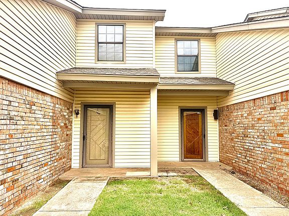 2nd image of 1312 Summerton Pl
