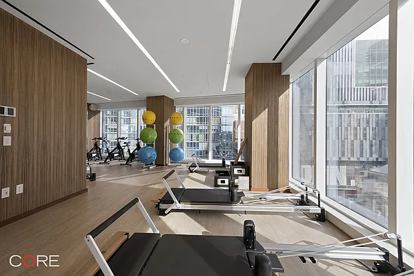 Rented by CORE | media 42