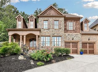 155 Lullwater Ct, Roswell, GA 30075