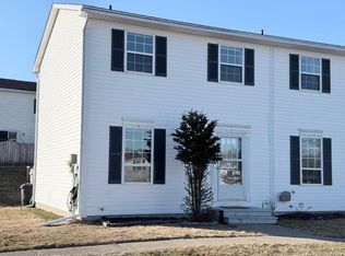 19 Meadowland Ter, Saint John, NB E2M 5S4