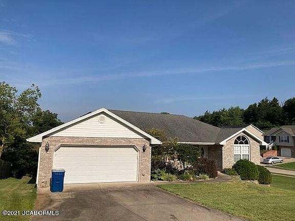 2nd image of 1806 Greenwich Way